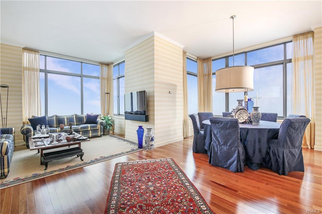 10 City Place - Photo 1
