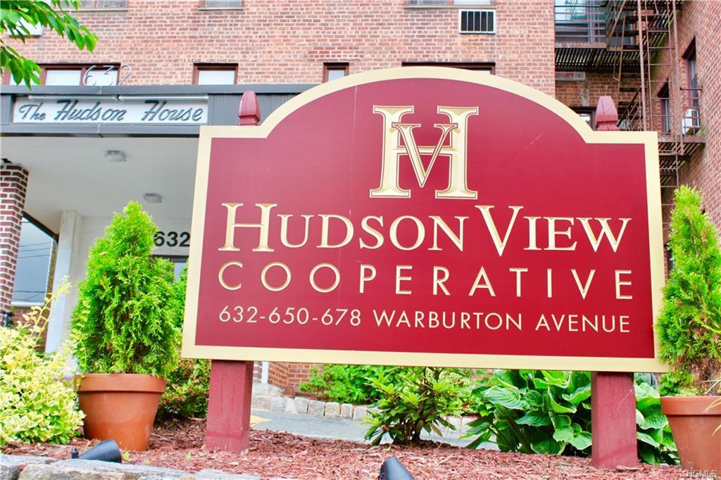 632 Warburton Avenue - Photo 1