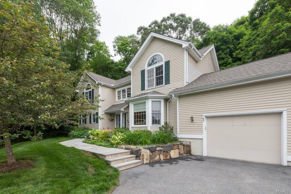 42 Weavers Hill - Photo 1