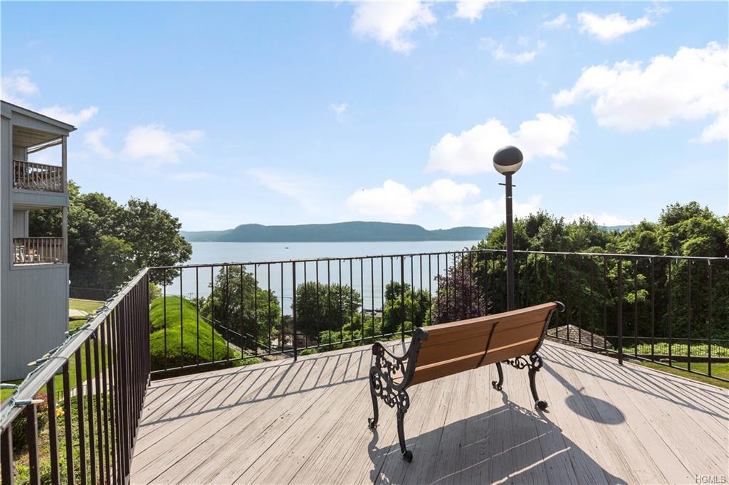 19 Hudson Point Lane - Photo 1