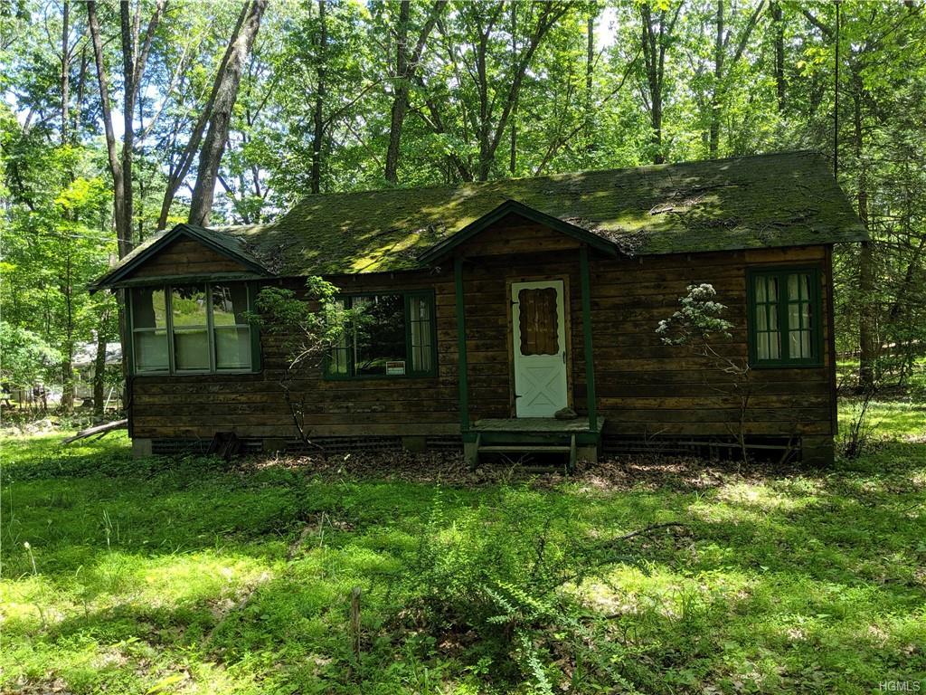 55 Woodcrest Drive - Photo 1