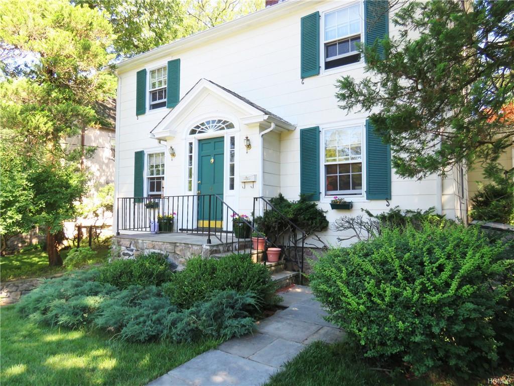 21 Forest Avenue - Photo 1