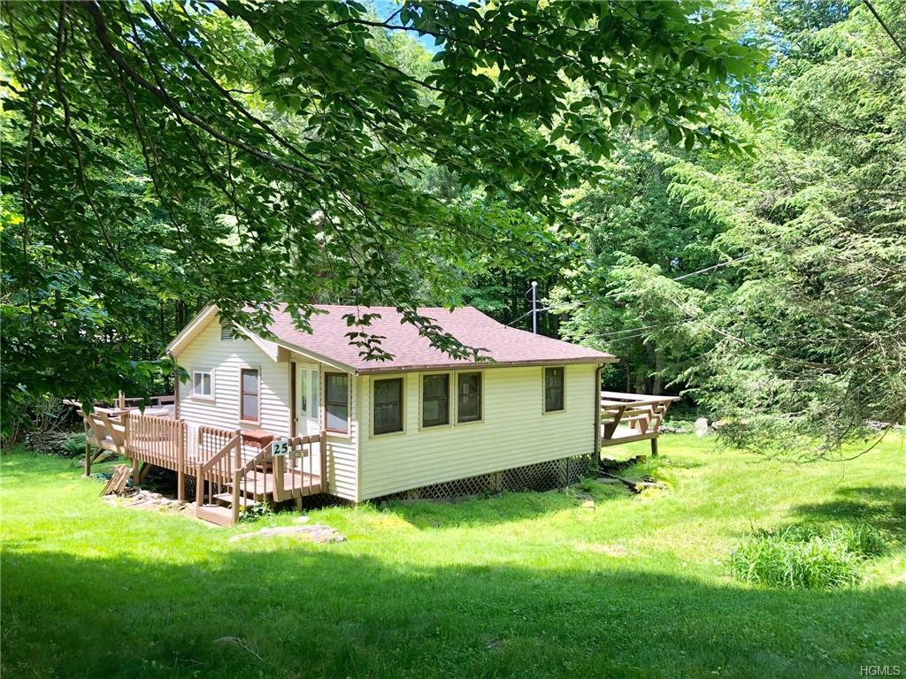 25 Highland Drive - Photo 1