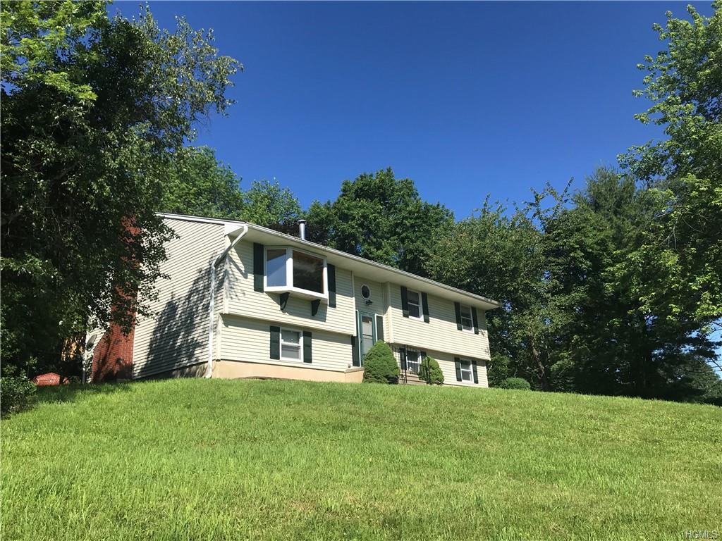 102 Hillcrest Drive - Photo 1