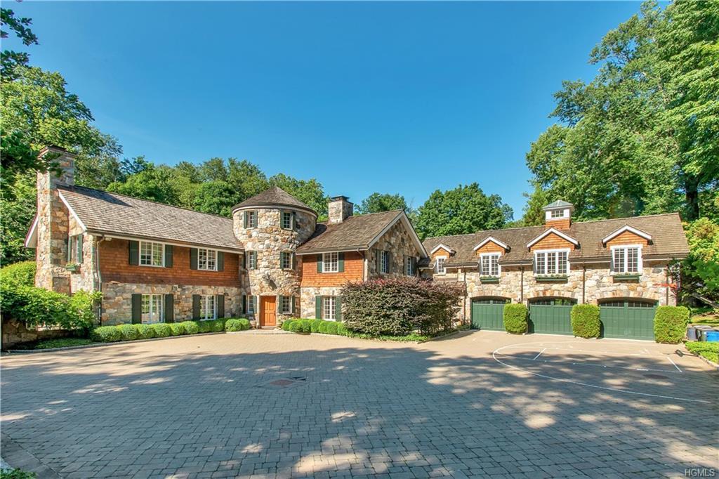 727 Bedford Road - Photo 1