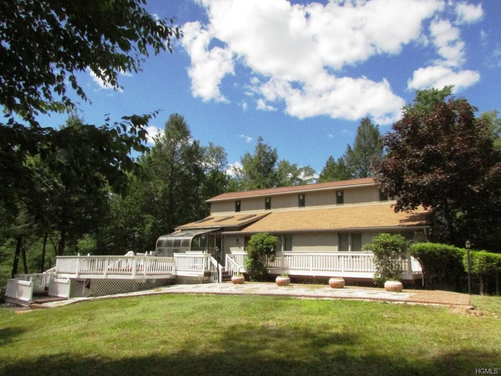 126 Lake View Drive - Photo 1