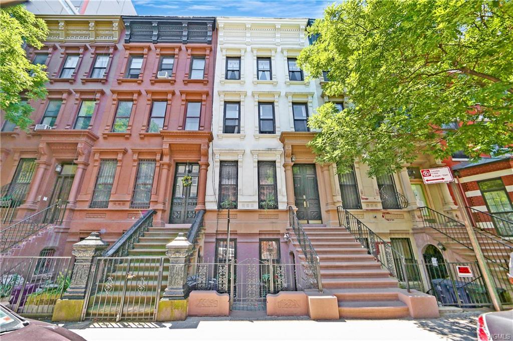 24 126th Street - Photo 1