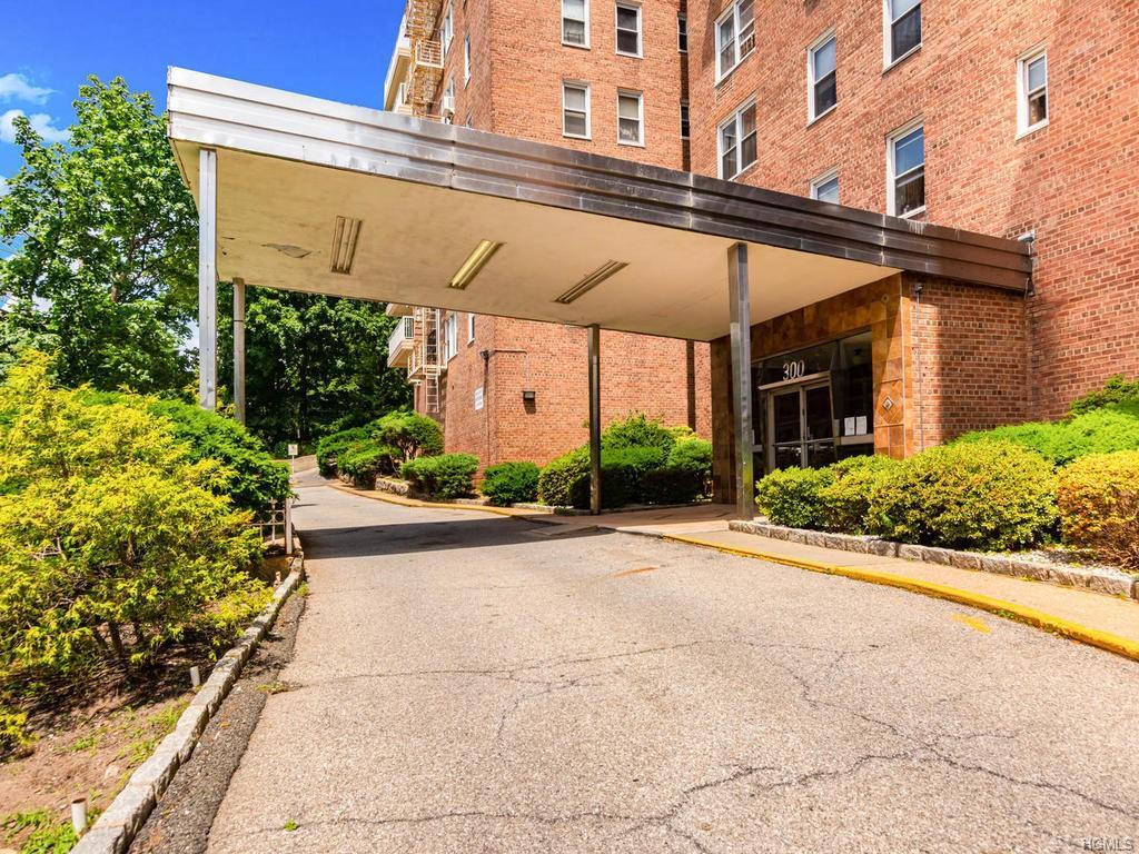 300 Broadway Avenue - Photo 1