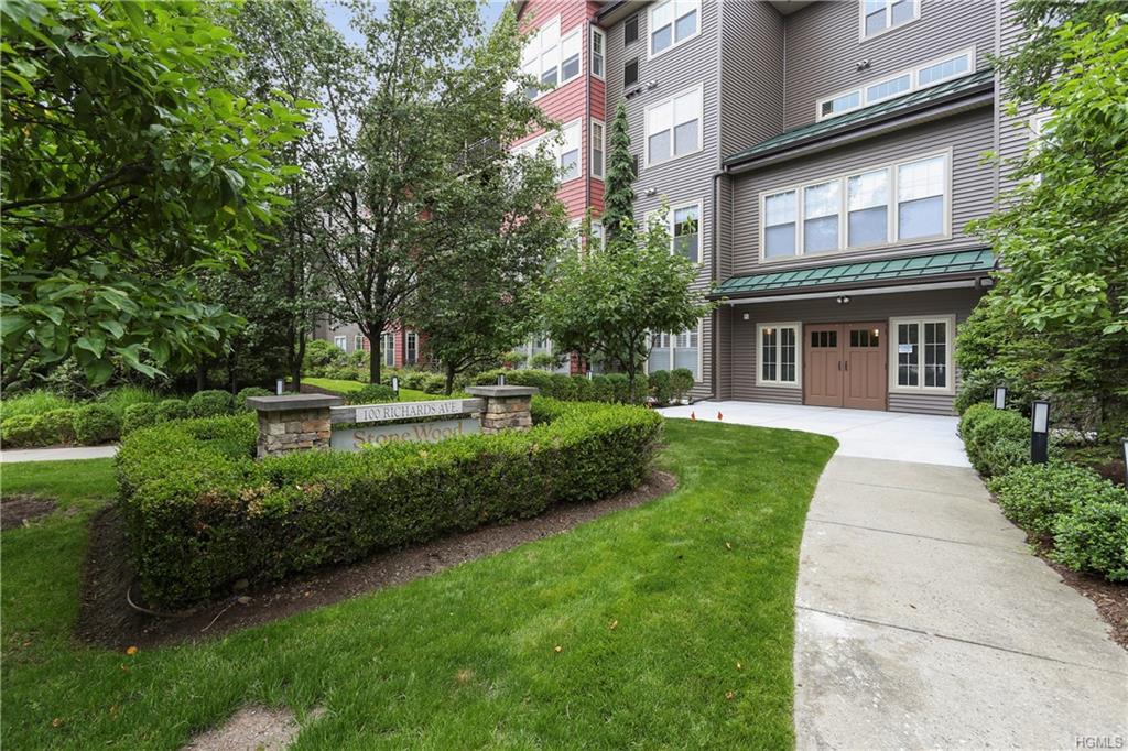 100 Richards Avenue - Photo 1