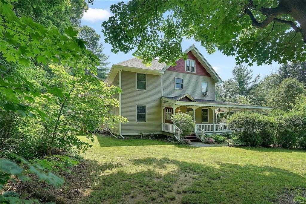 344 Vineyard Avenue - Photo 1