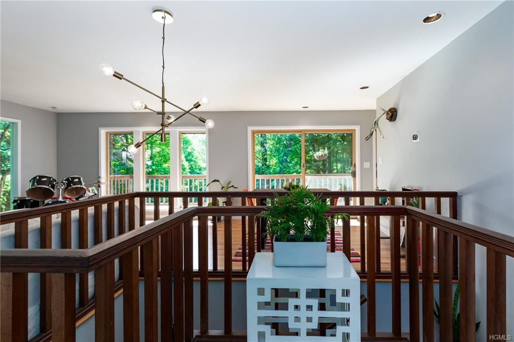 17 Laura Lane - Photo 1