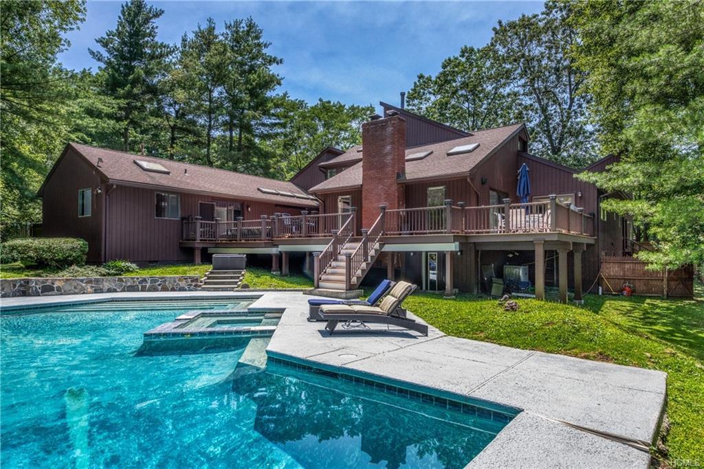 7 Woods Way - Photo 1