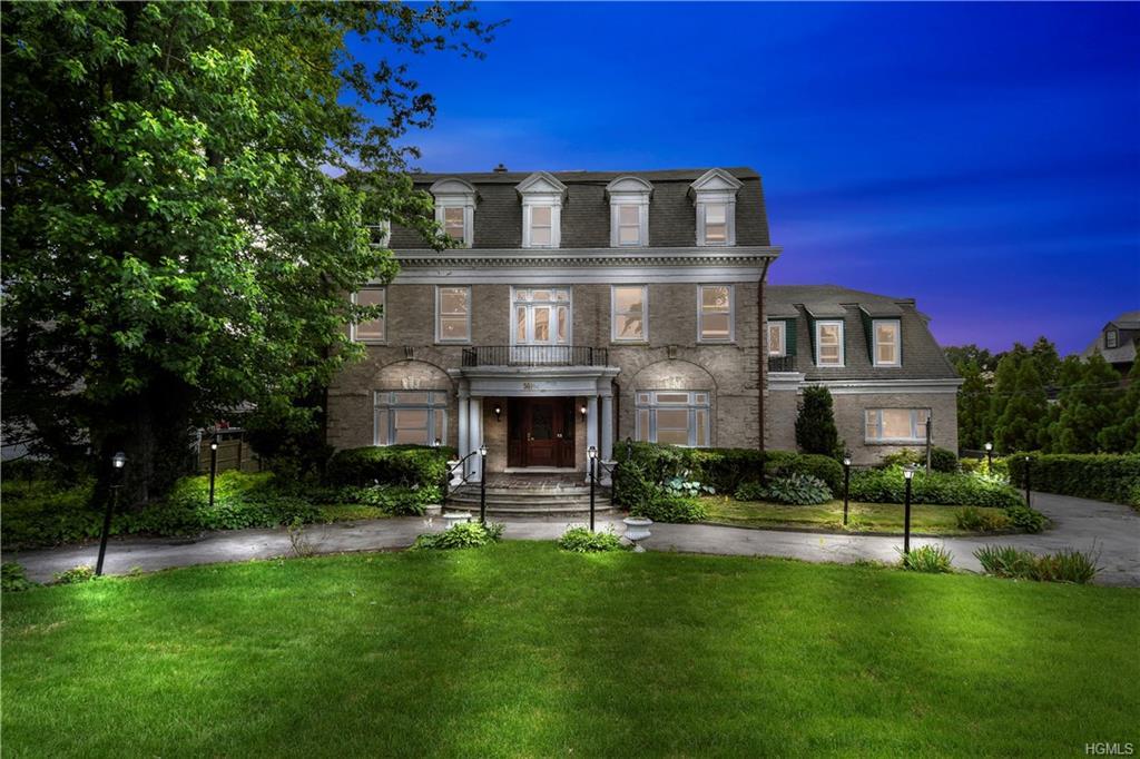 561 Broadway - Photo 1