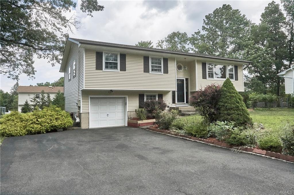 27 Lancaster Drive - Photo 1