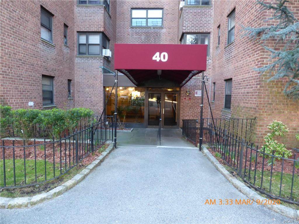 40 Fleetwood Avenue - Photo 1