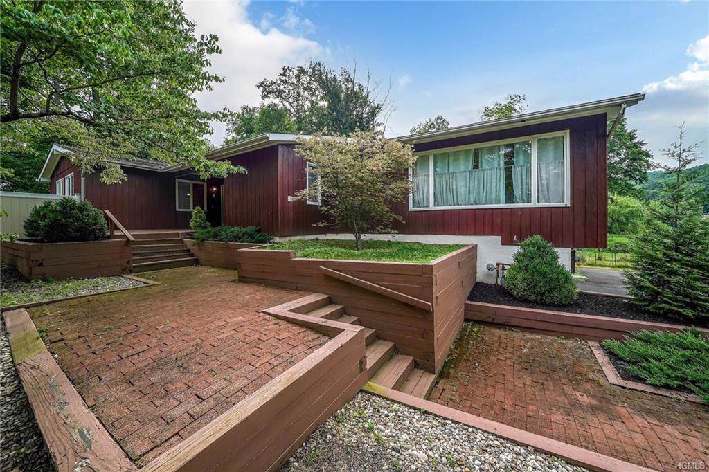 28 Woodhaven Drive - Photo 1
