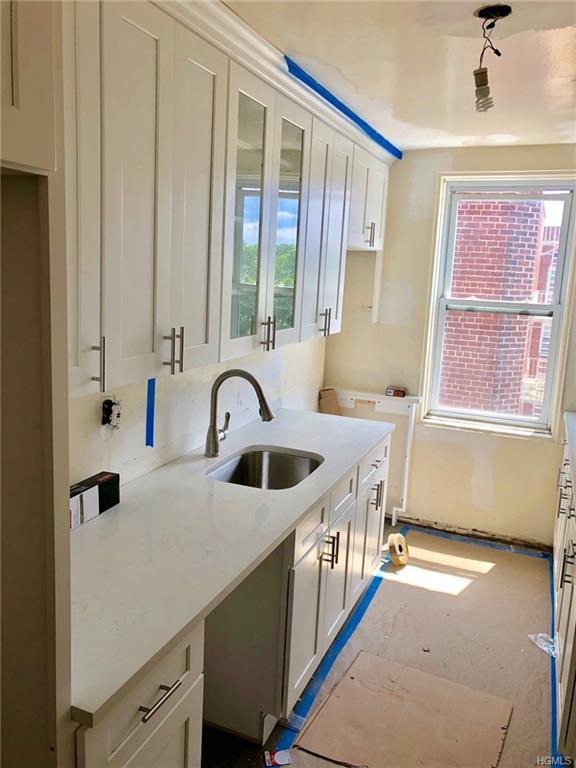43 Bronx River Road - Photo 1