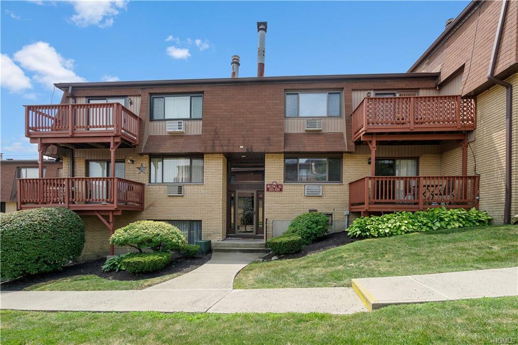 322 Richard Court - Photo 1