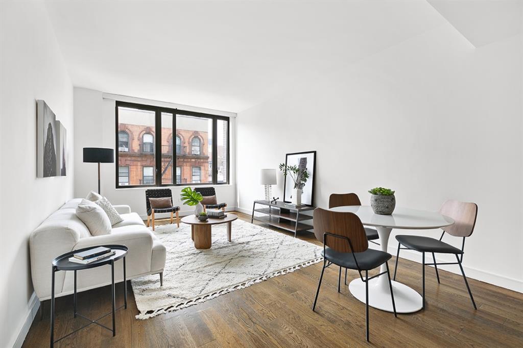 211 13th Street - Photo 1
