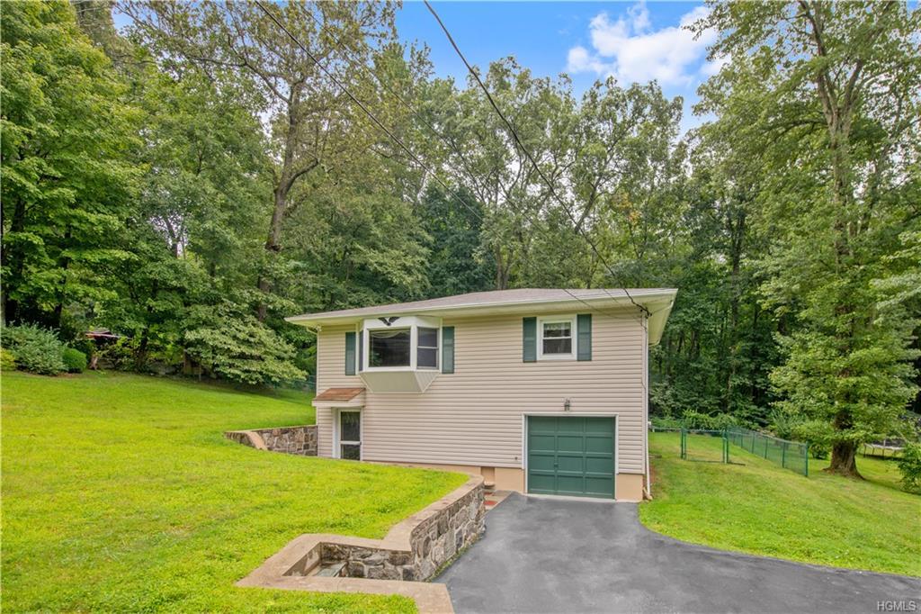 1623 Strawberry Road - Photo 1