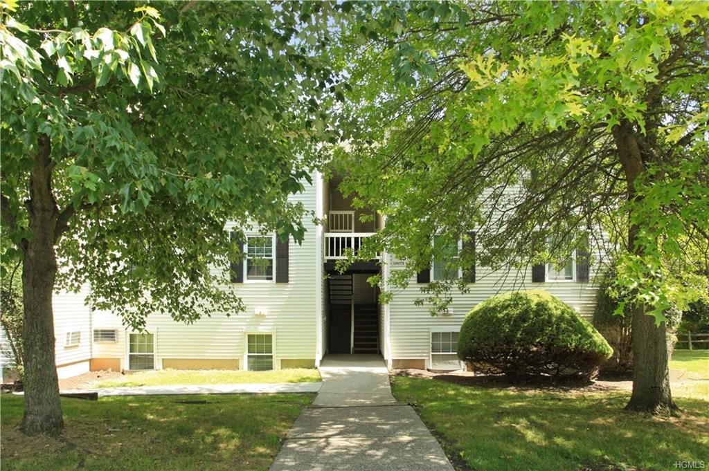 15 Lexington Hills Road - Photo 1
