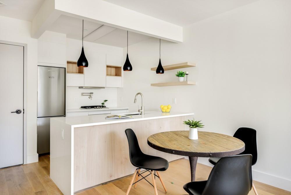 77 Kingsland Avenue - Photo 1