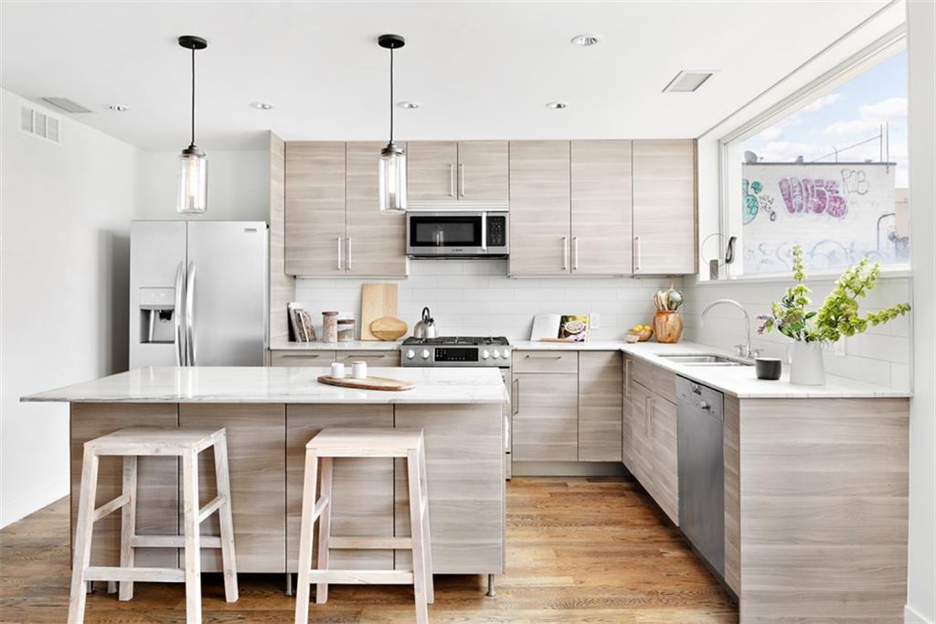 126 19th Street - Photo 1