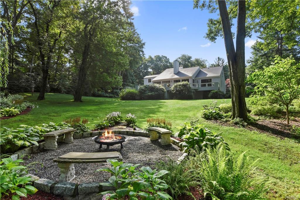 8 Berrybrook Circle - Photo 1