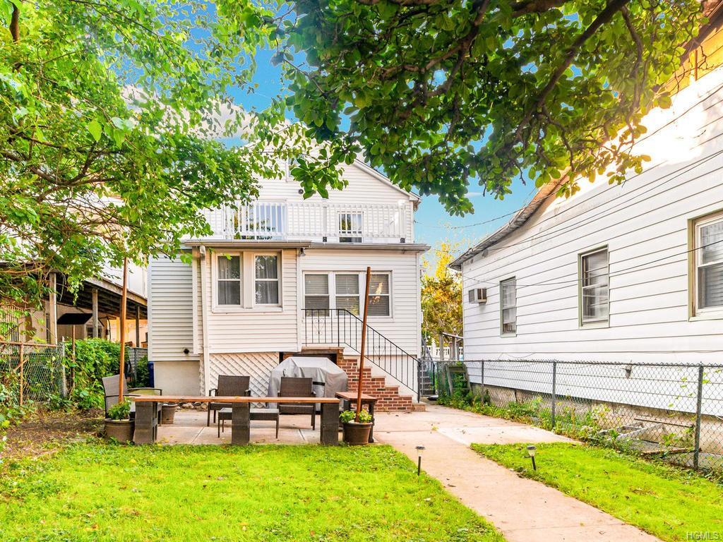 3279 Barkley Avenue - Photo 1