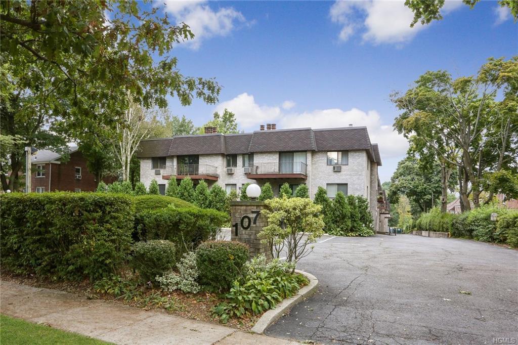 107 Broadway - Photo 1