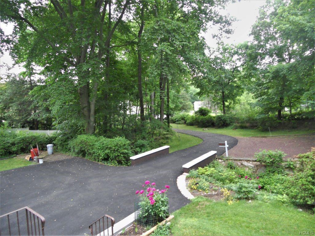 11 Foxwood Road - Photo 1