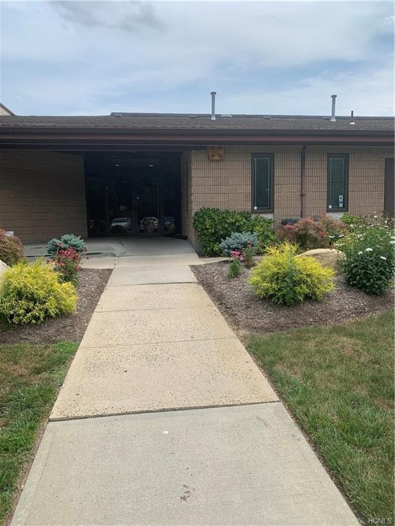 10 Esquire Road - Photo 1