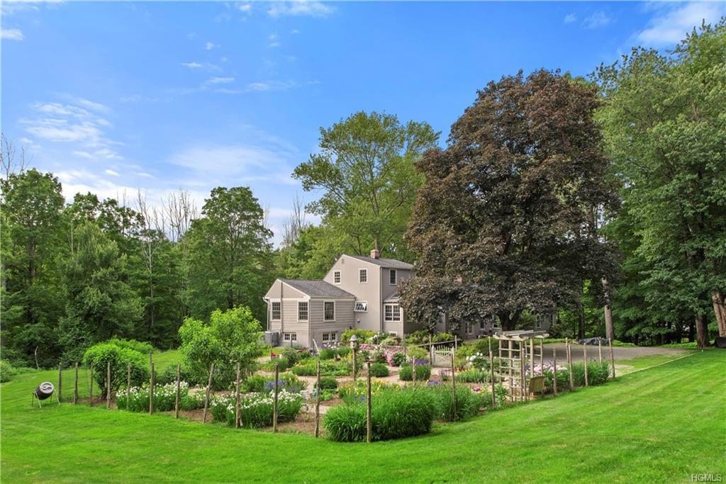 41 Hickory Lane - Photo 1
