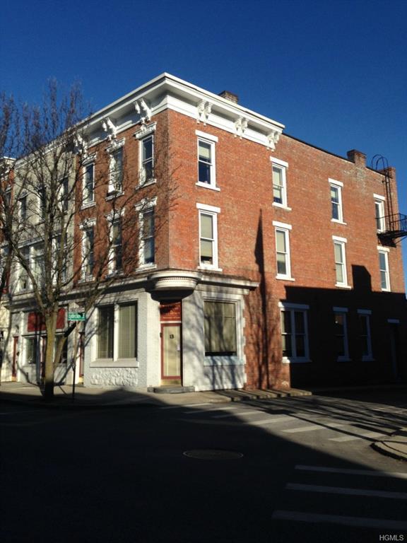 13 Broadway - Photo 1