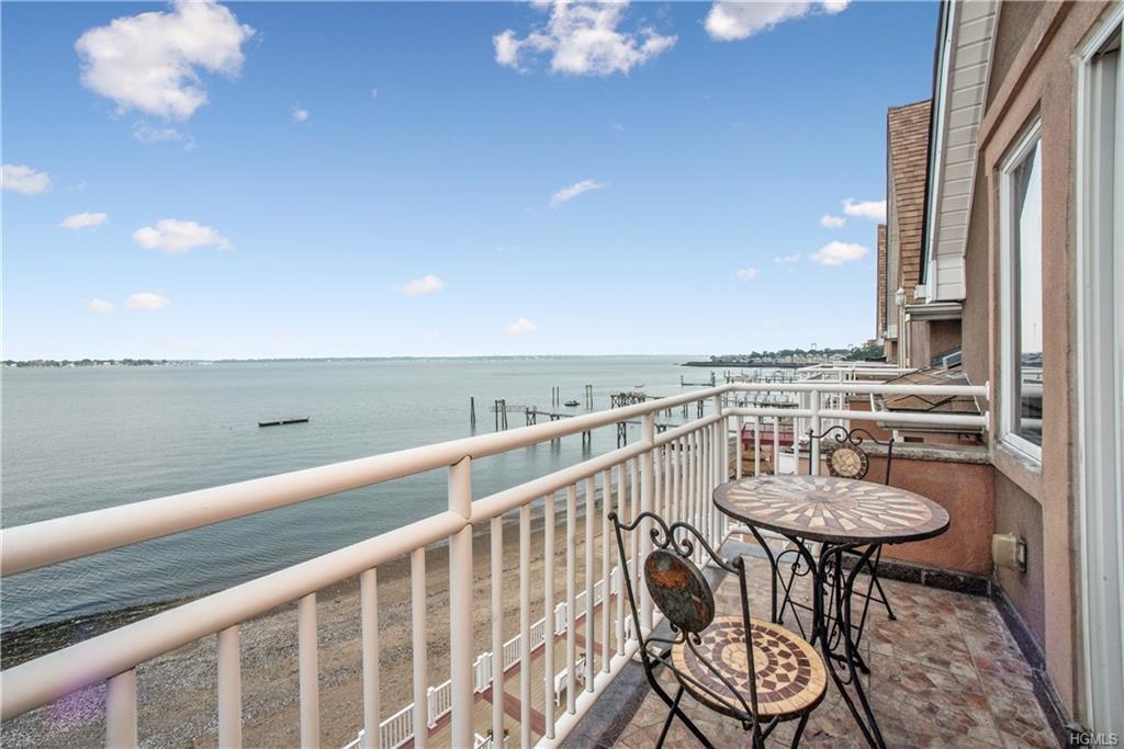 852 Dean Avenue - Photo 1