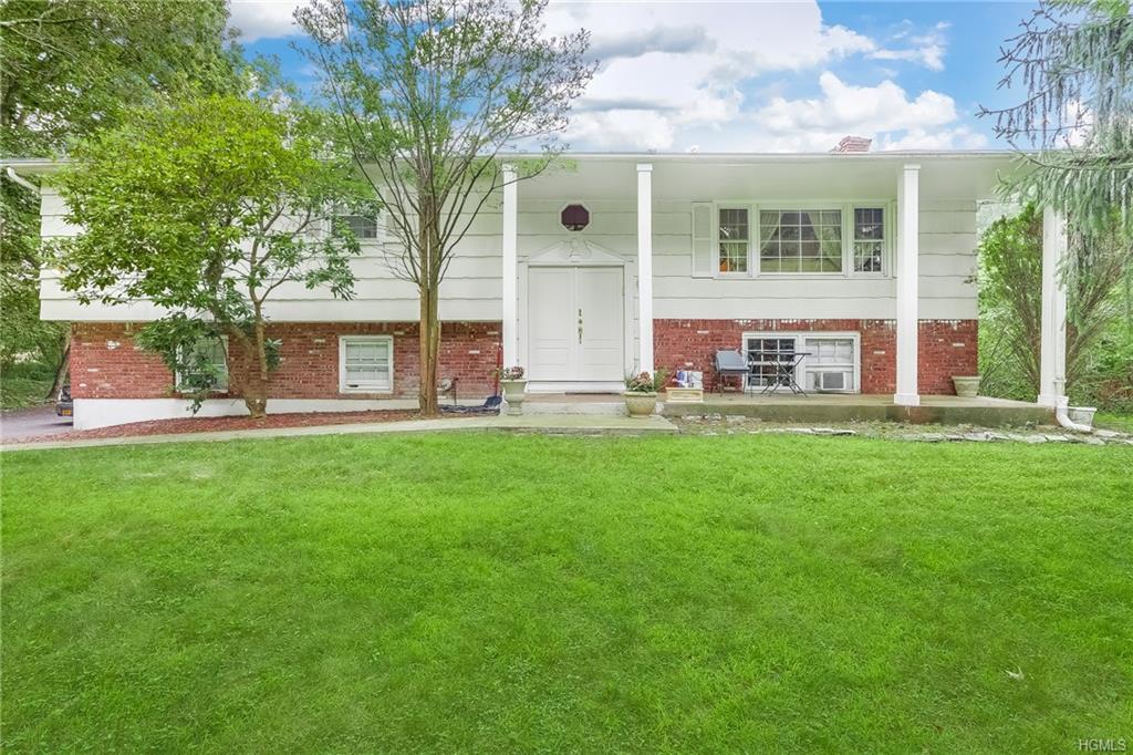 25 Moccasin Place - Photo 1