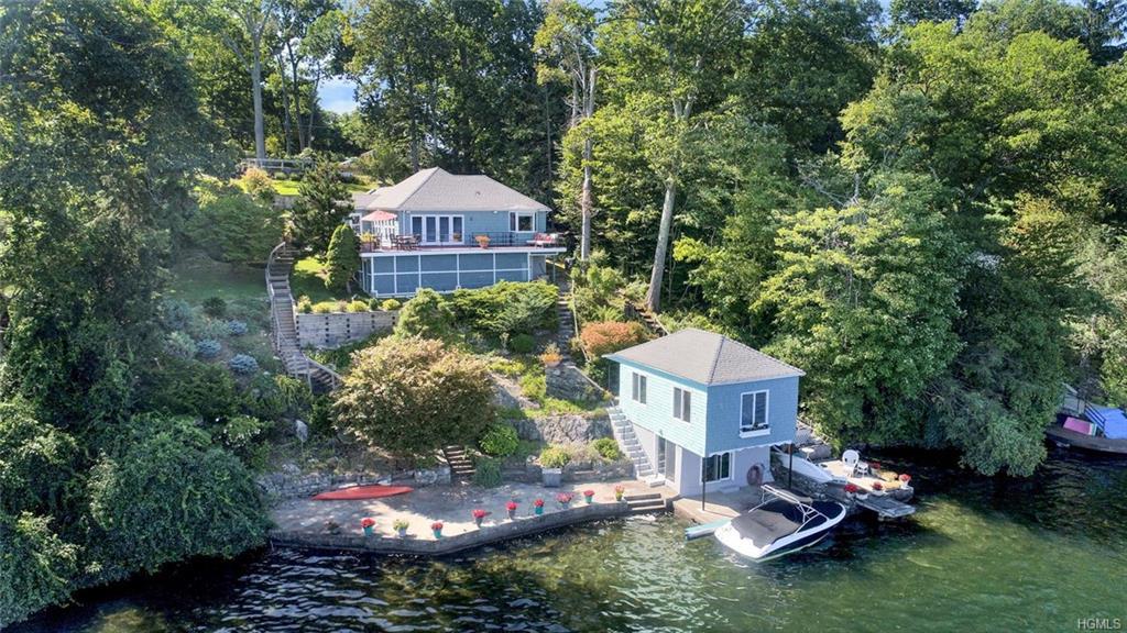 318 Lake Boulevard - Photo 1
