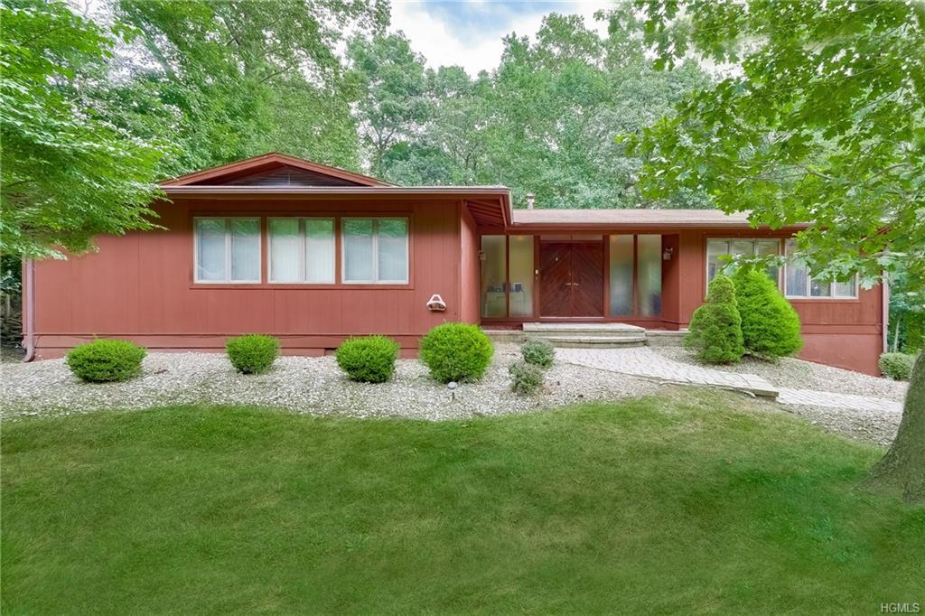 42 Halley Drive - Photo 1