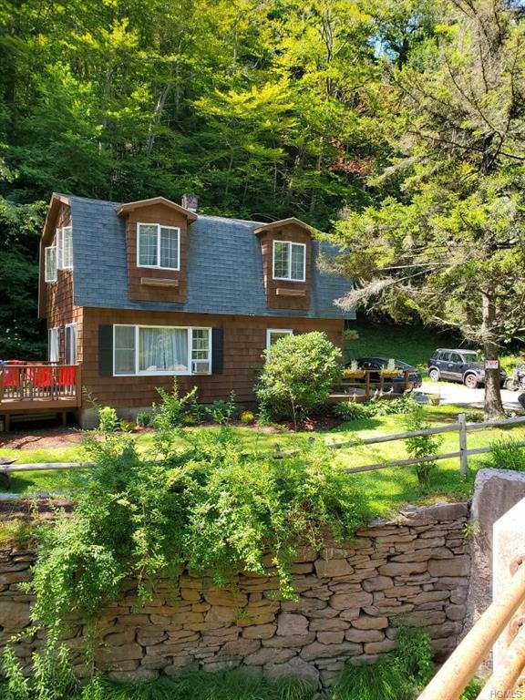 5 Lily Pond Road - Photo 1