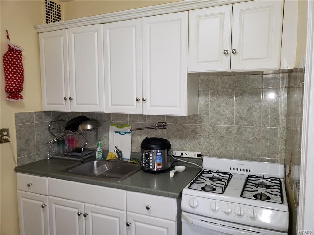 151 Centre Avenue - Photo 1