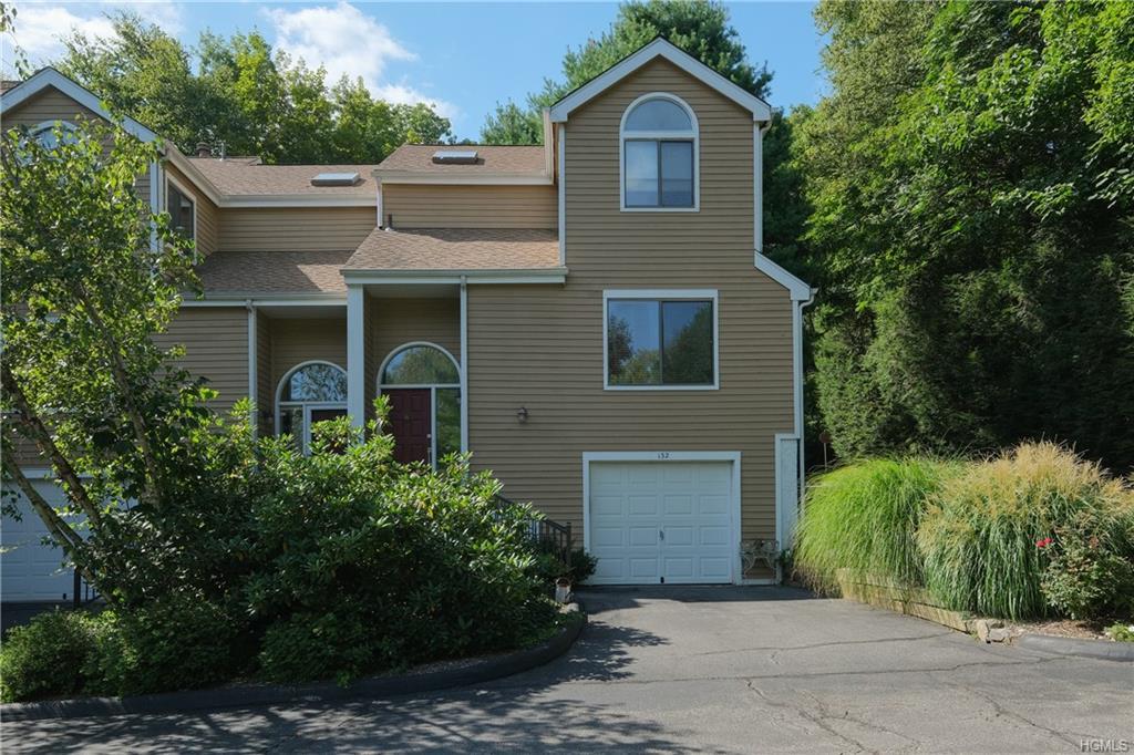 132 Bayberry Close - Photo 1