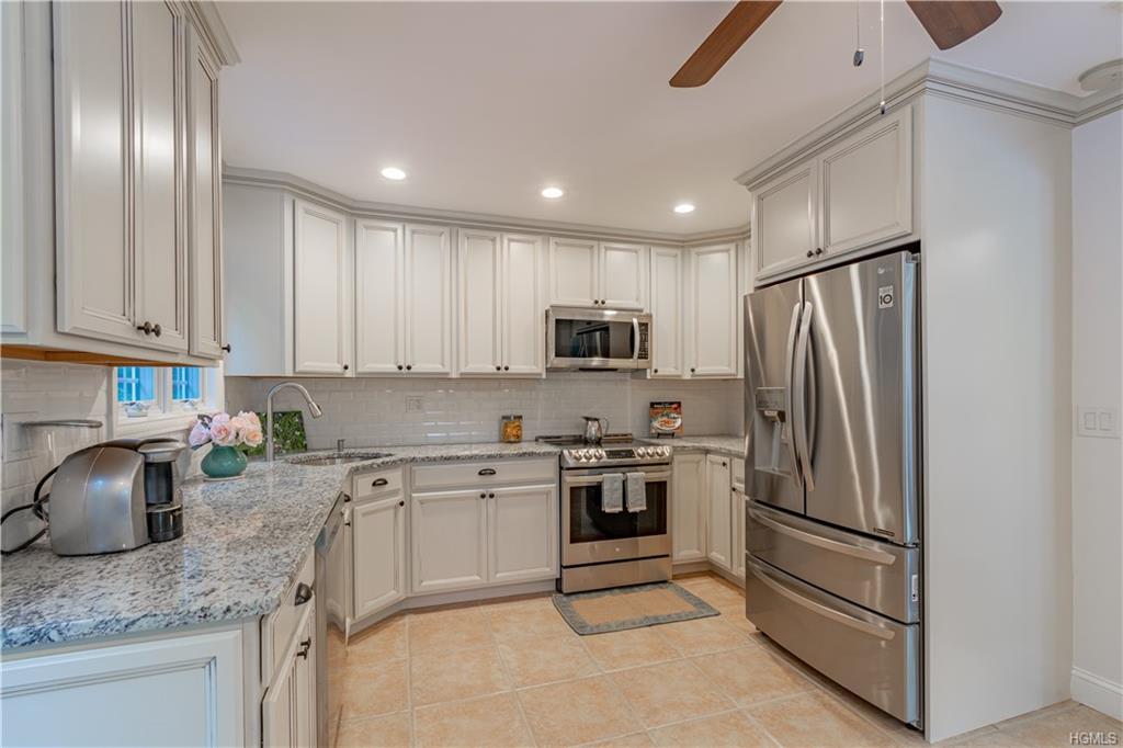 23 Avery Road - Photo 1