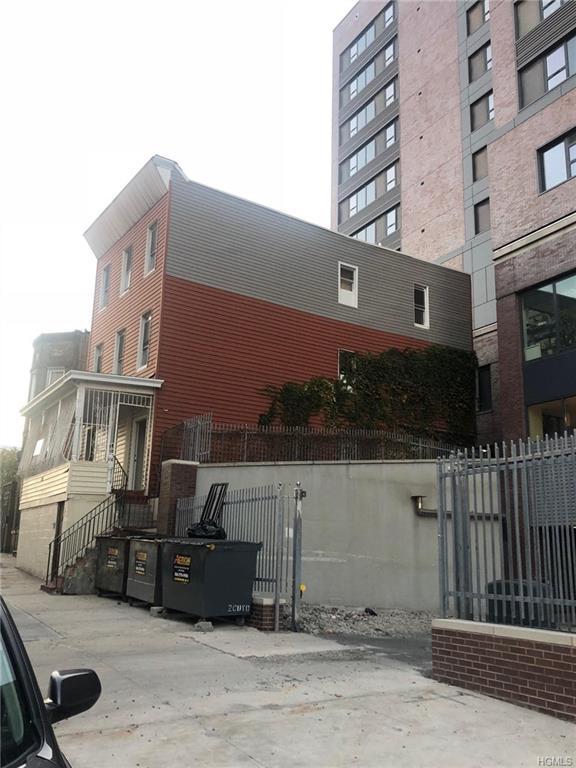 1897 Longfellow Avenue - Photo 1
