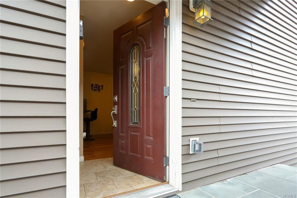 87 Edgewater Park - Photo 1