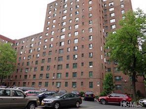 1507 Metropolitan Avenue - Photo 1