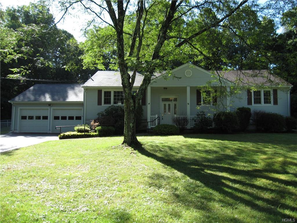 4 Edgehill Drive - Photo 1