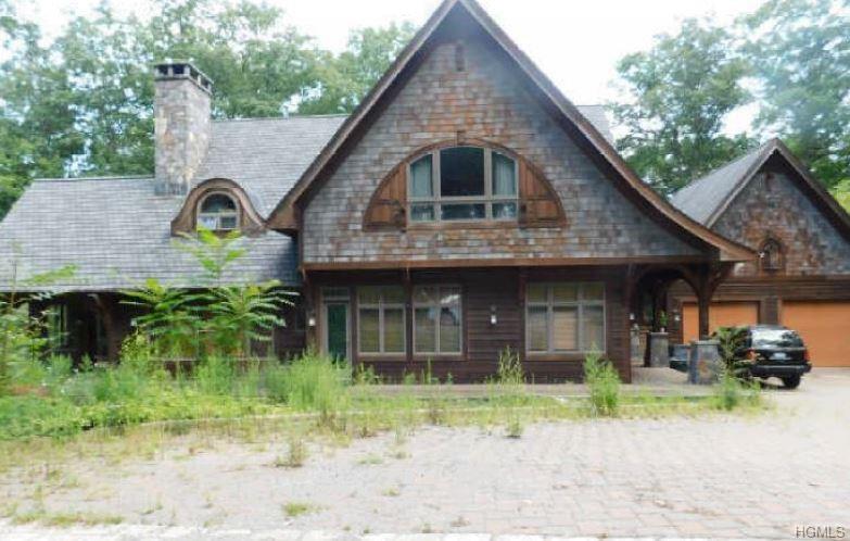 8 Hillside Road - Photo 1