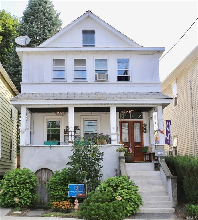 132 Verplanck Avenue - Photo 1