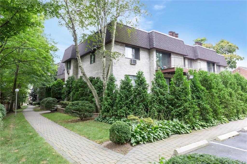 107 Broadway - Photo 1