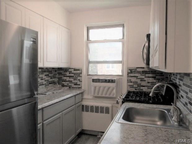 130 Ravine Avenue - Photo 1